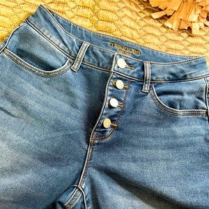 Maurices High-Rise Jeans, small/short fit